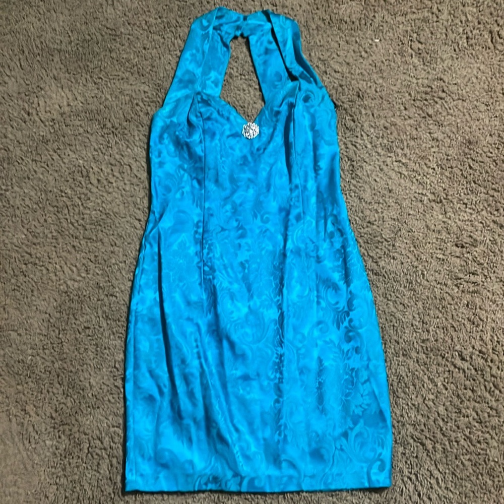Unique vintage Jessica McClintock Gunne Sax brocade material with brooch. Sz 7/8